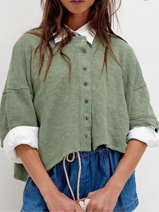 We The Free Tops - We The Free Oversized Boxy Flashback Cardi Tee in Calliste Green Size Large